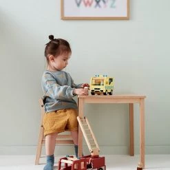 Kids Concept - Ziekenwagen Aiden - Houten Speelgoed - Hout - -bouwsets Verkoopwinkel 550x824 4